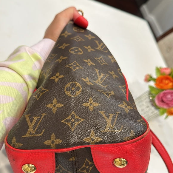Authentic Louis Vuitton MM Estrella Bag